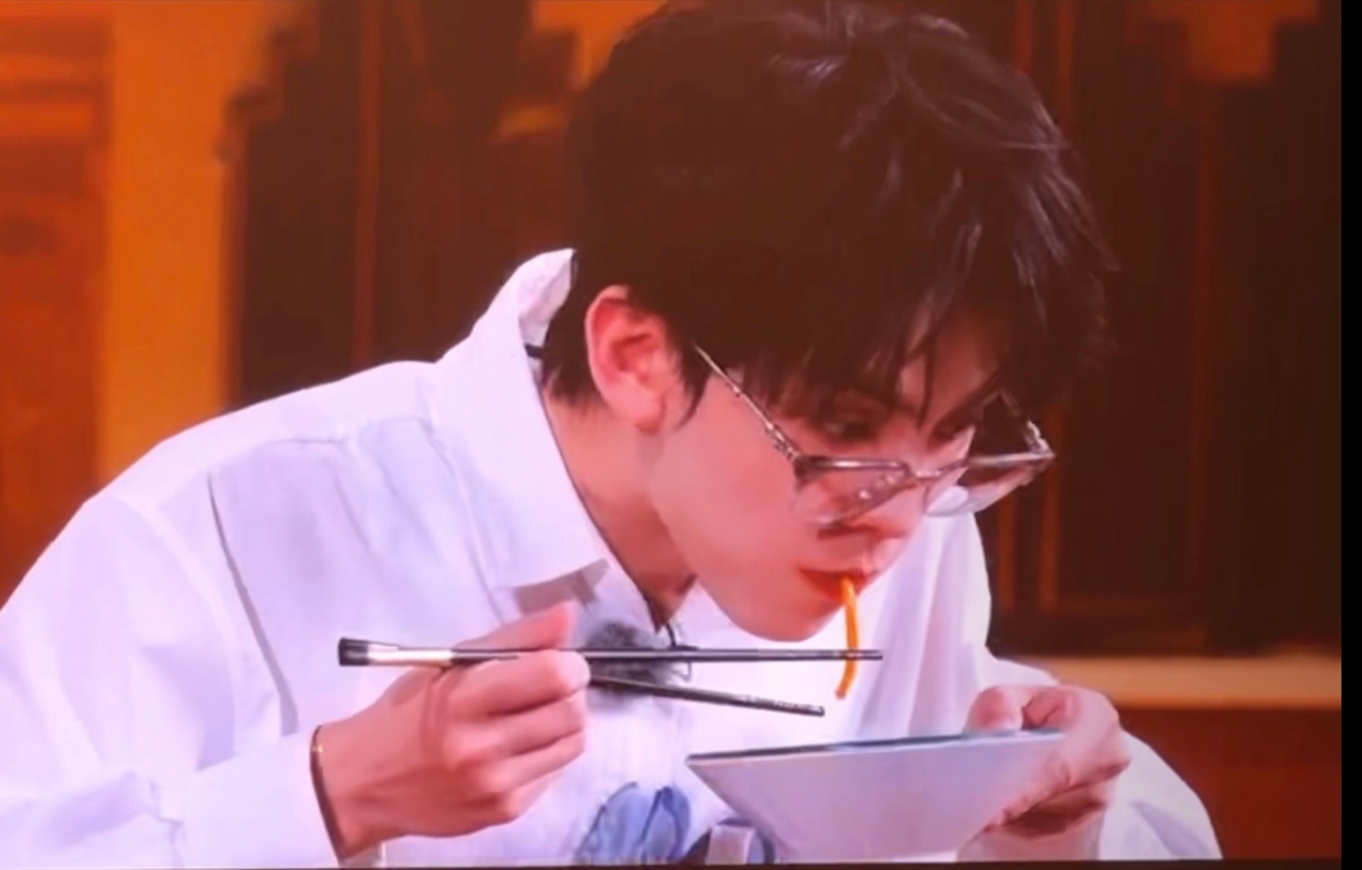 呆呆你是呆呆吗 左航皇冠是蝴蝶结做的