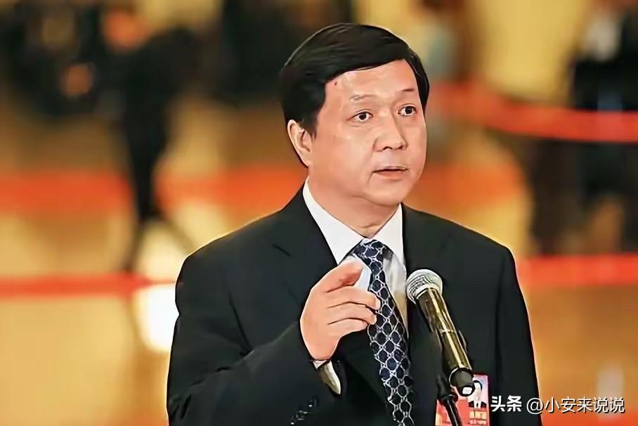 就在这两天，中科院的官网上，有个变化不简单：歼-20的总设计师杨伟，简历被撤了。