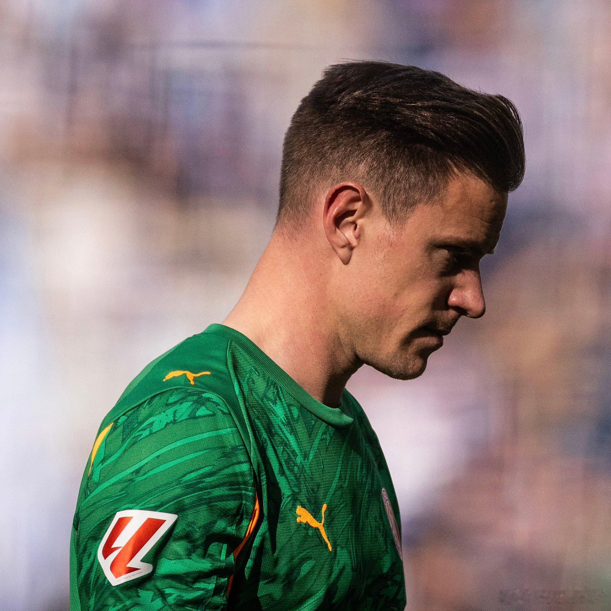 🚨❌突發新聞 | 馬克-安德烈·特爾施特根右大腿後側受傷，該傷情是在昨天0-1