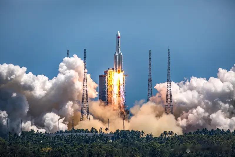 中国飞船预售票一张300万元 中国飞船预售票一张300万元，这消息一出来就炸开了