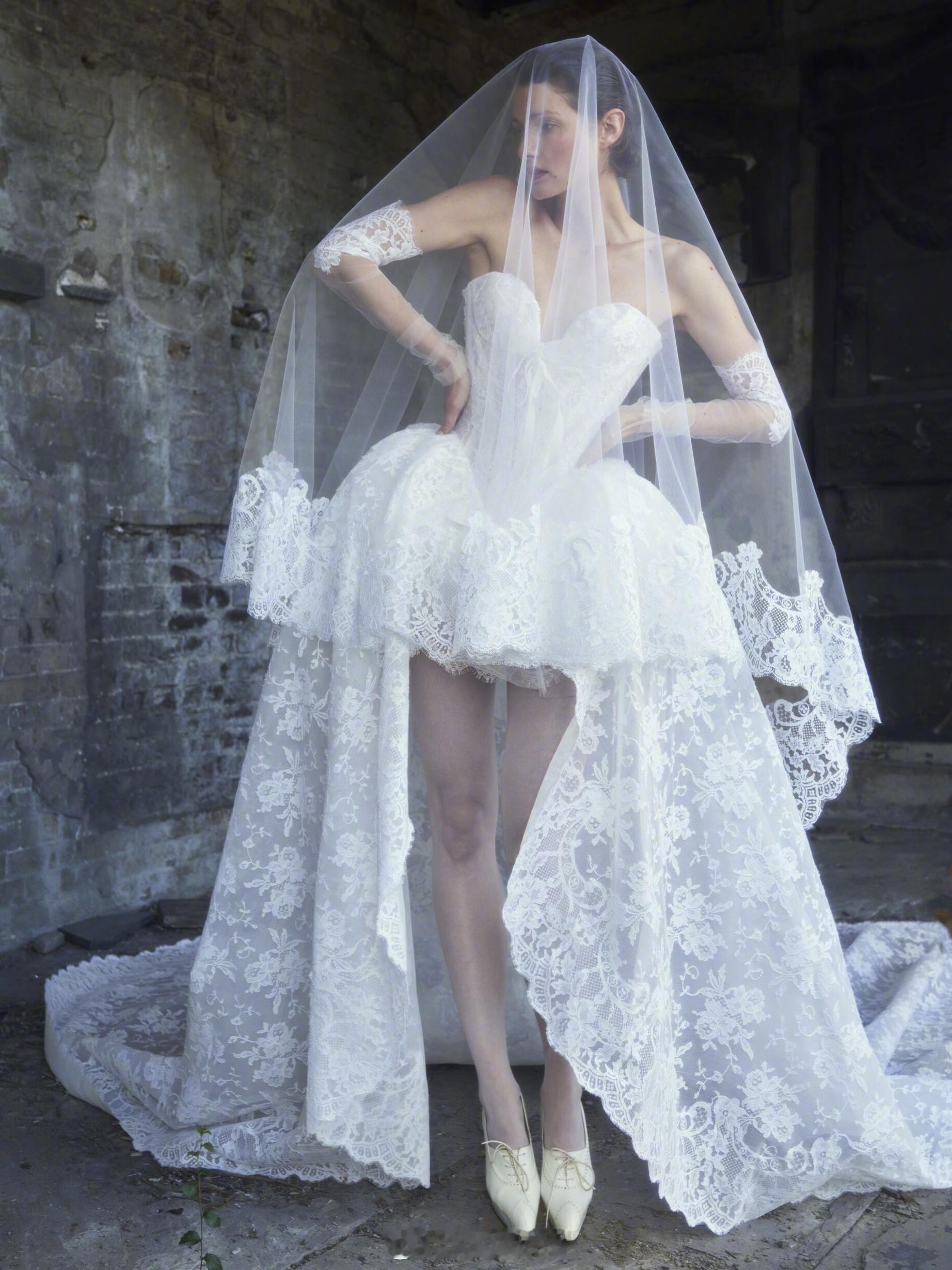 Vivienne Westwood Bridal 2025每年大牌婚纱季里，最特