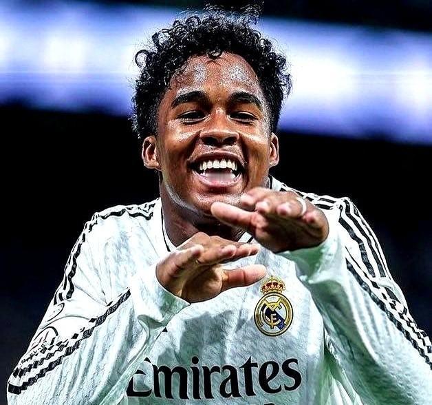 皇马亲手把6000万的天才，扔进了冷板凳。
废掉他的不是对手，是自己人。
安切洛