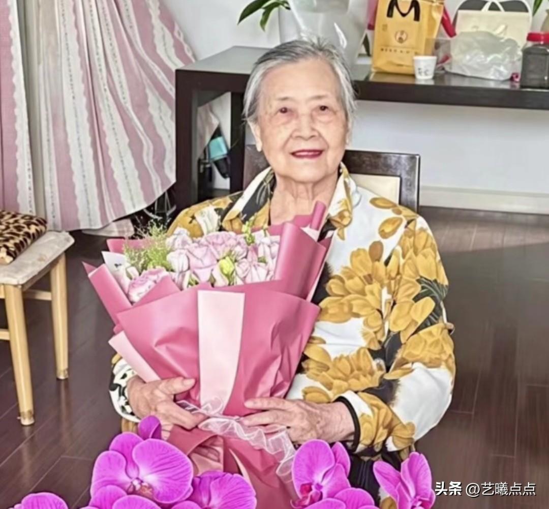 著名歌唱家朱逢博如今已经90岁啦！
上世纪六、七十年代，朱逢博为经典芭蕾舞剧《白