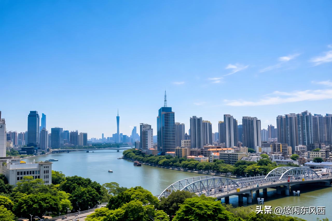 星寰登高，一览珠水羊城
    登上星寰中心顶层远眺珠江风光，海珠广场视野开阔，
