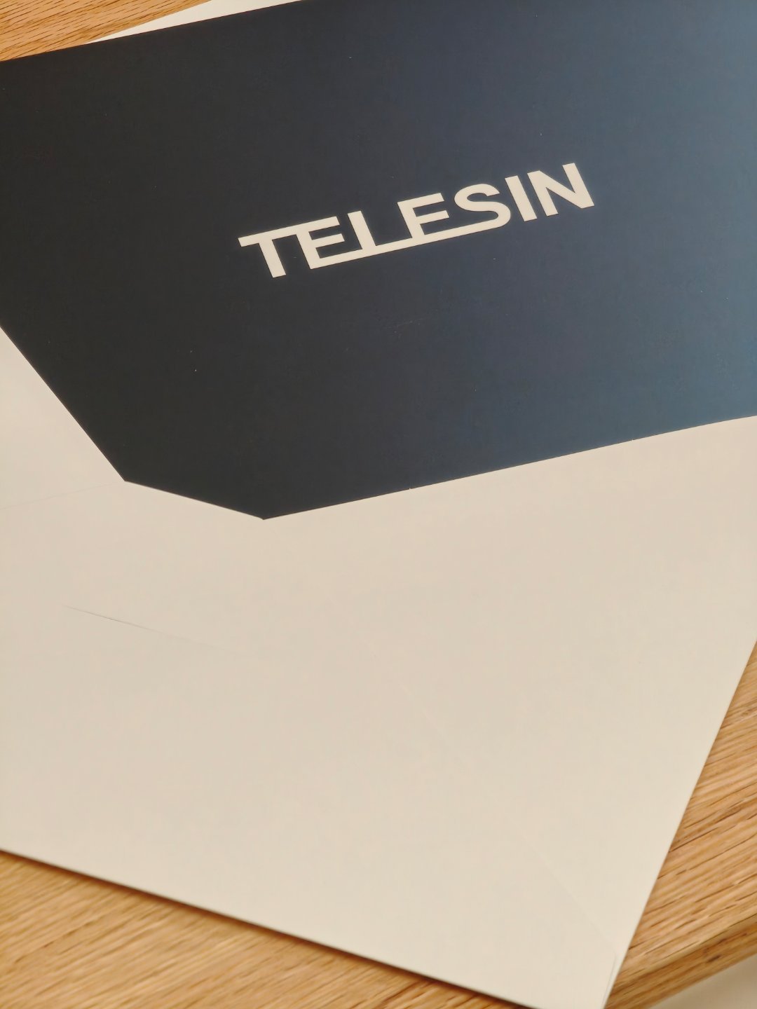 收到了Telssin泰迅邀请函，他们这次给iPhone 17Pro系列做了个大师