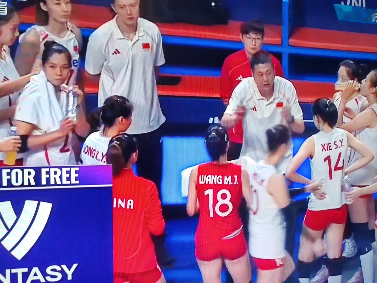 2026年7月25号世界女排联赛总决赛半决赛，中国女排对阵土耳其女排，中国女排首