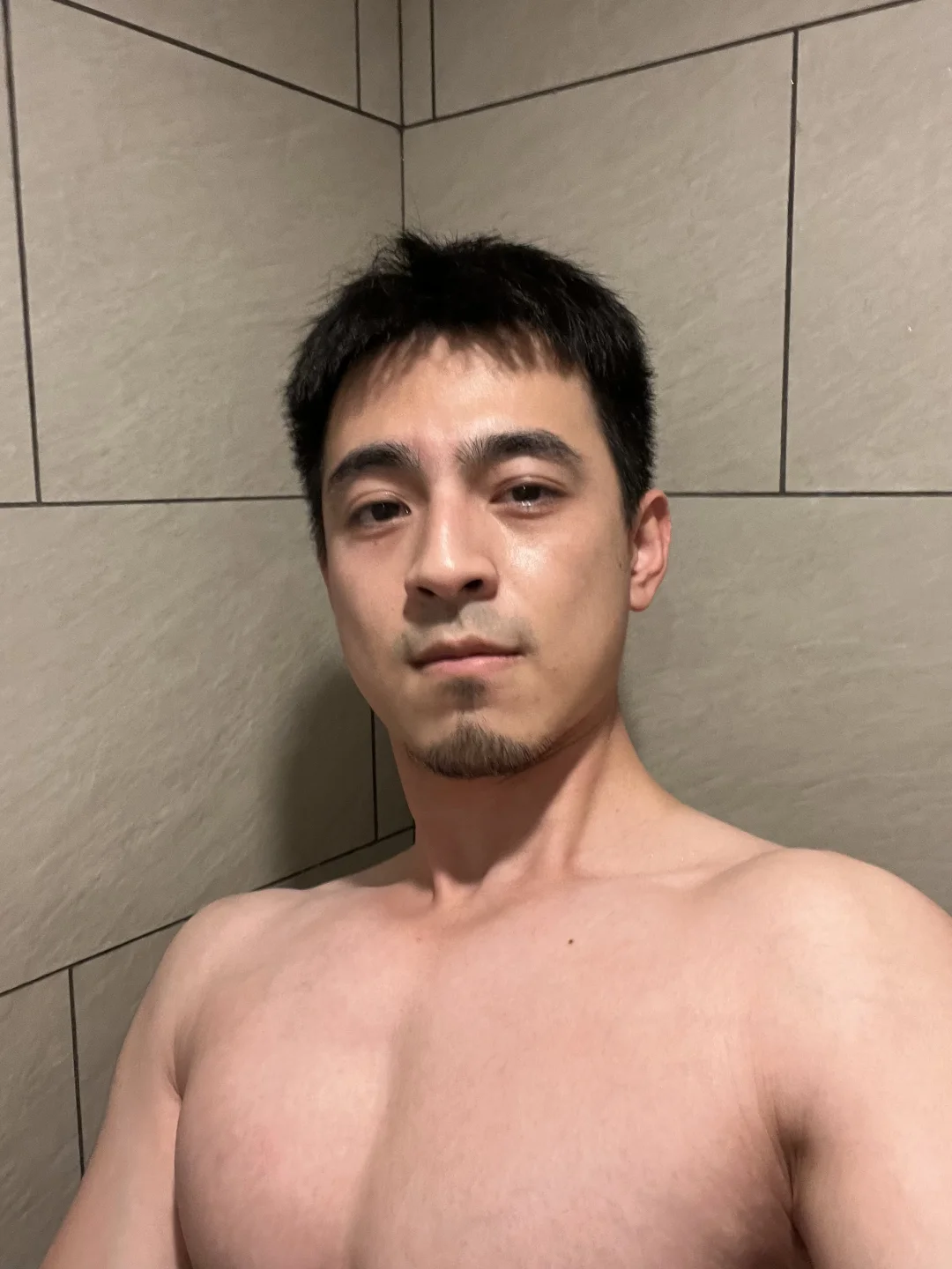 不知道 我的身材很曼妙