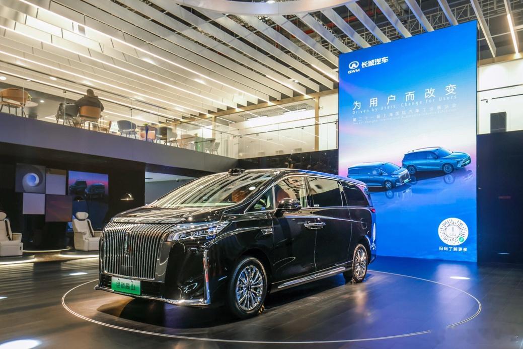 魏牌全新“双山”登陆2025上海国际车展4月23日，2025上海国际车展魏牌发布