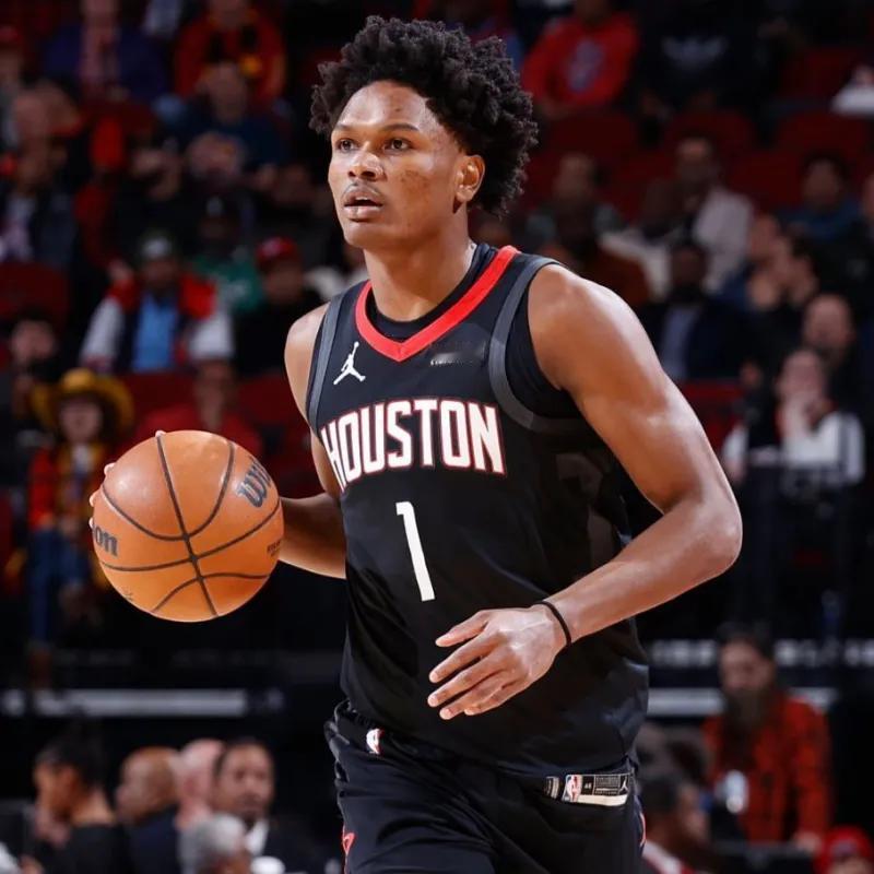 火箭阿门都快被逼成克里斯保罗了。
火箭打灰熊，阿门半场9记助攻。
火记：今天是阿