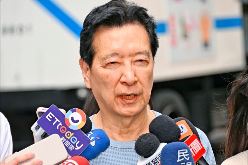 【赵少康警告“境外势力”不要干涉台湾选举】国民党中央委员江永雄发起联署，要求开除