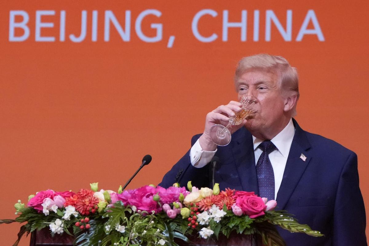 滴酒不沾的特朗普，在北京破例？当众举杯敬酒为中美助兴

说起国宴，大家脑海里是不