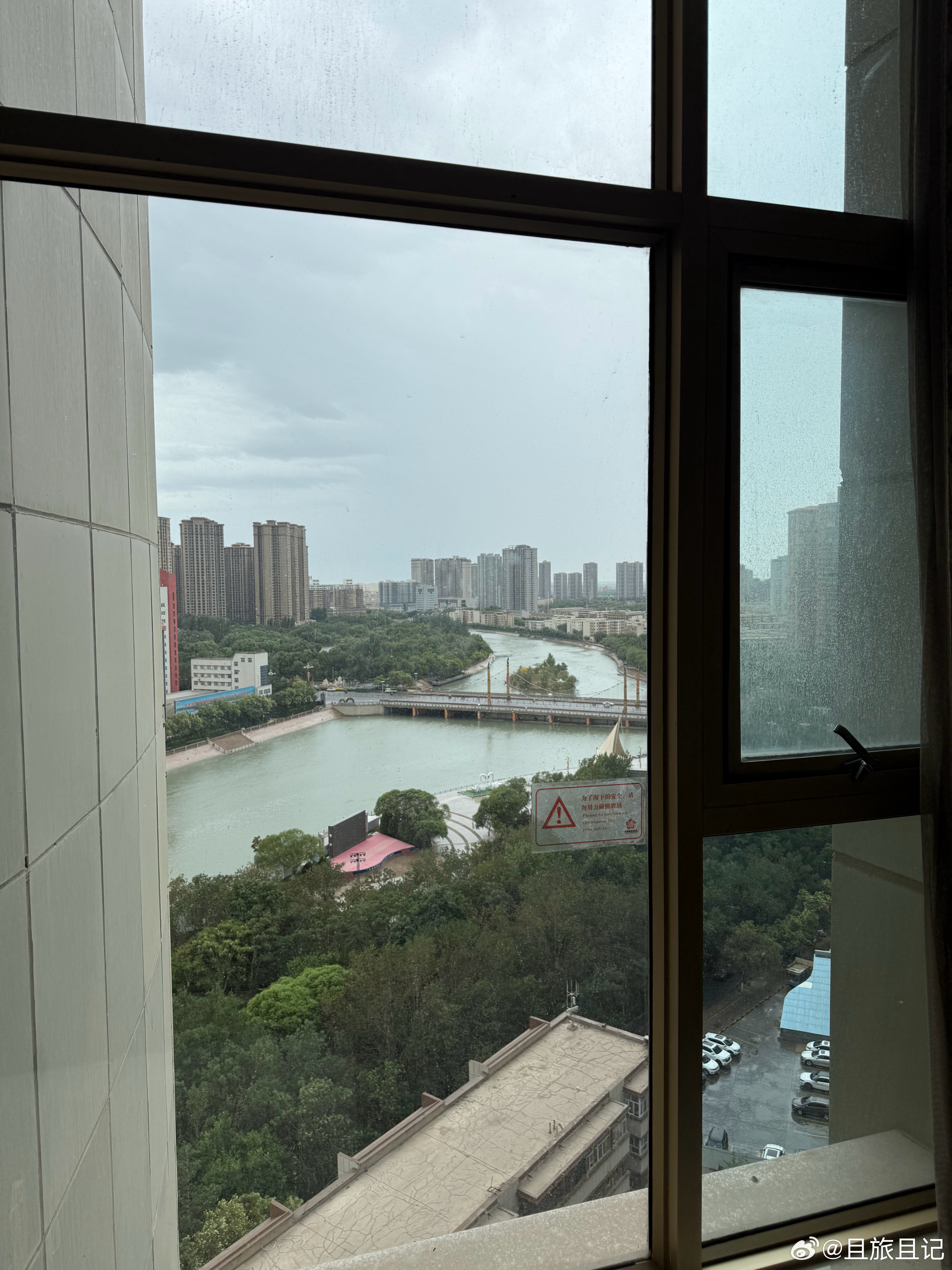 新疆，库尔勒梨城花园酒店，住了三天，今天退房。 库尔勒·梨城花园酒店