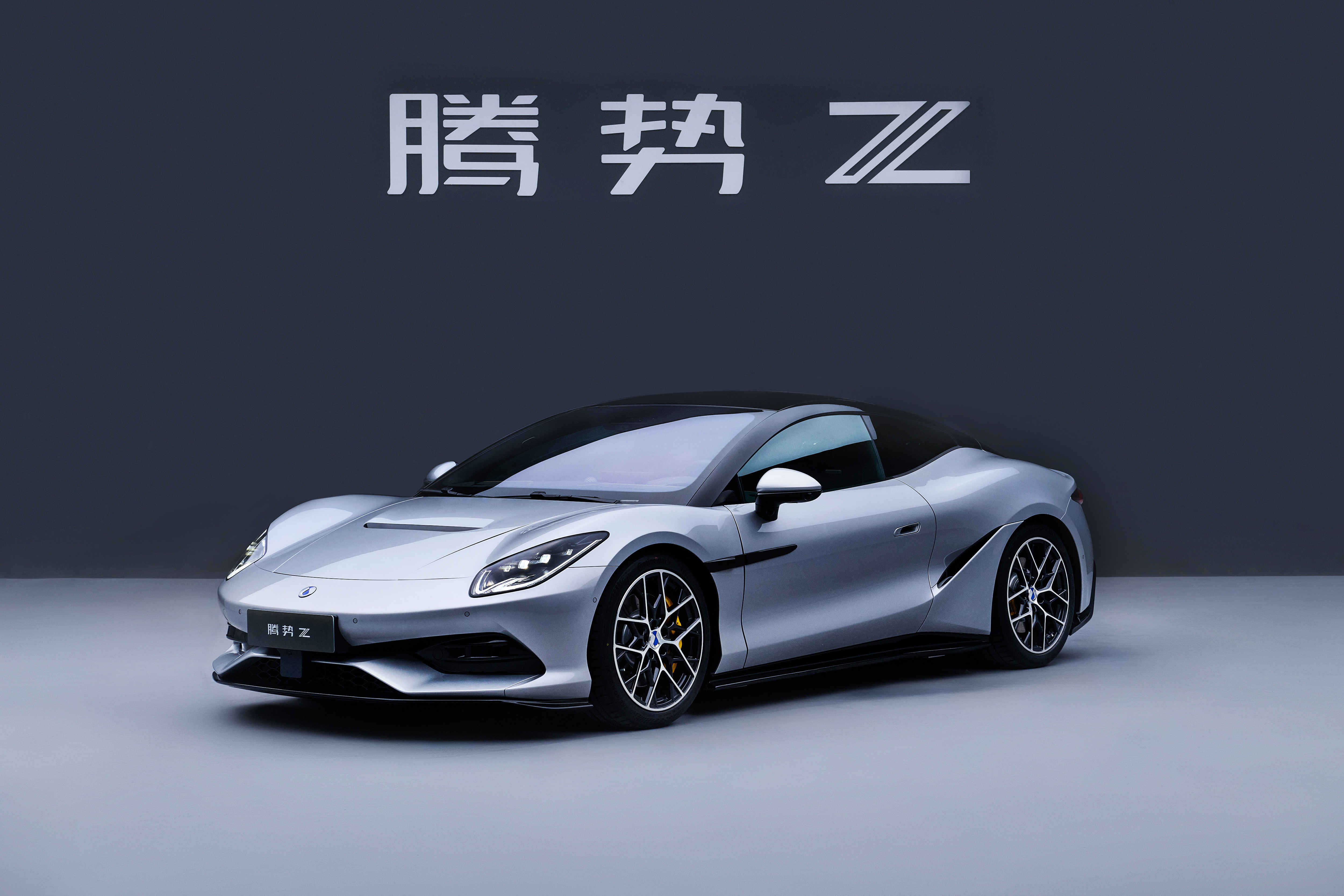 2026成都车展 把千万级超跑的性能，拉进70万级定价区间，腾势Z给出了一套高奢