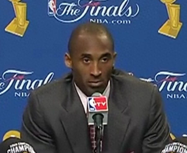 【冷静应对！莫斯利教练引科比名言：3-1不代表大功告成🏆】NBA季后赛首轮G4