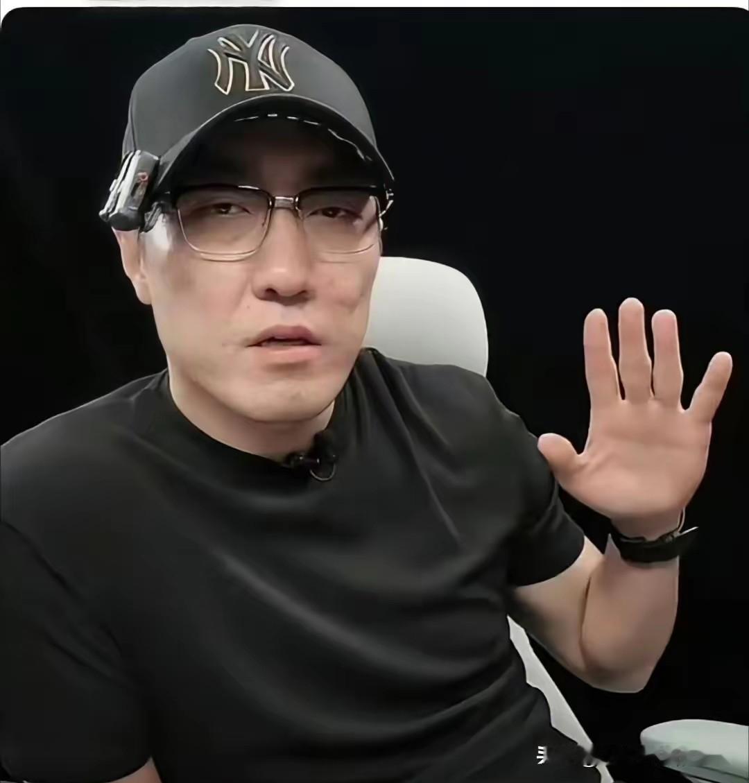 王自如当年天价年薪却连夜跑路，背后原因太扎心！
谁能想到，当年喊着“不看工资条”