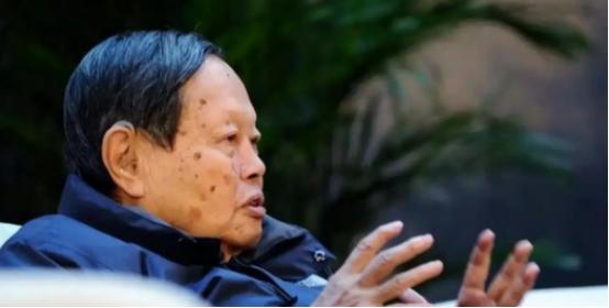 杨振宁将清华薪资，诺贝尔奖金捐献出来，看到金额，才知道多伟大
 
麻烦看官老爷们