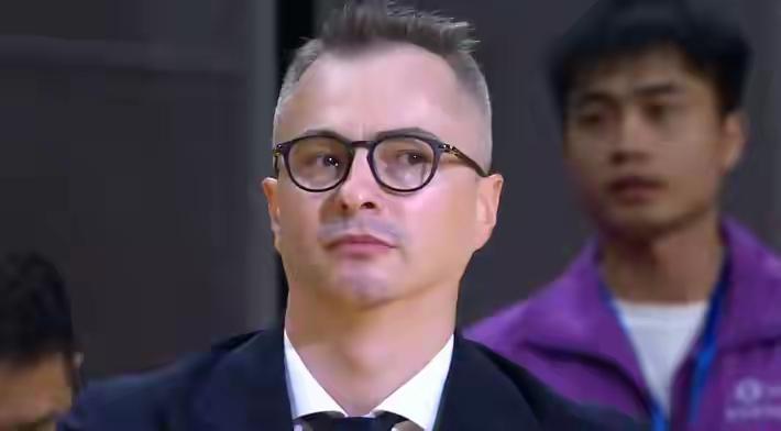你若看出这支广东队跟以往那支有啥不一样，那证明请的欧洲教练团队，注入了新的元素，