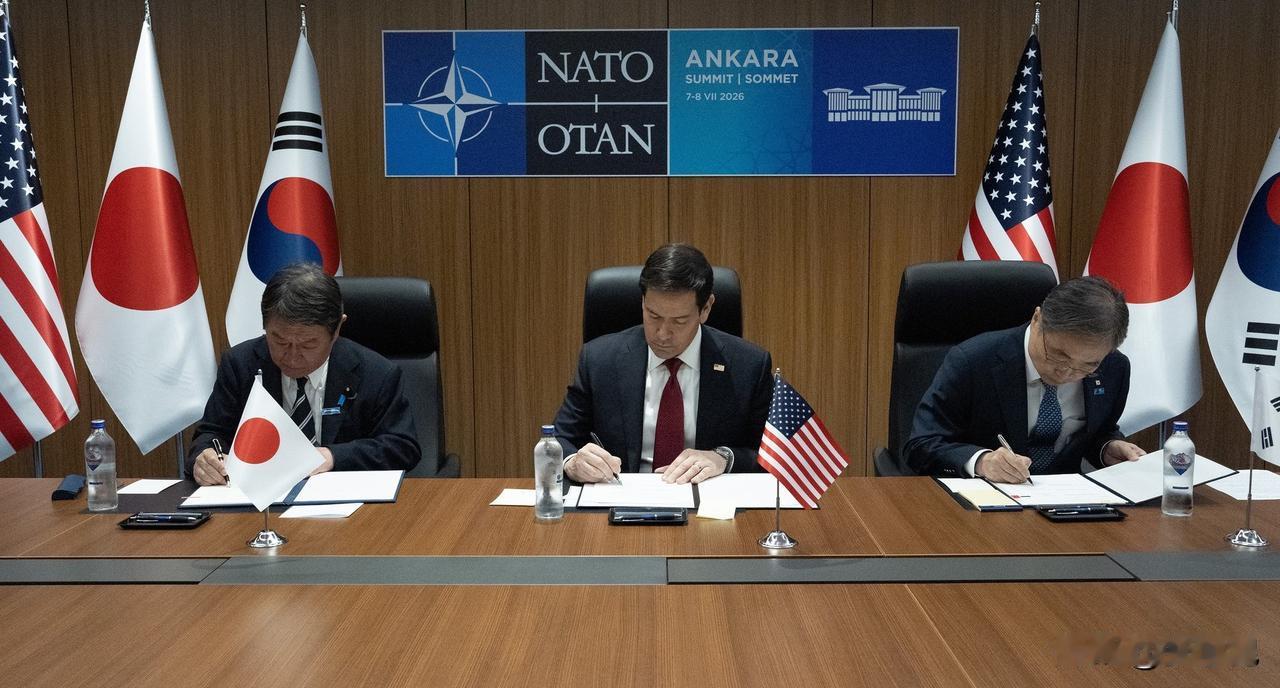 美国国务卿卢比奥7月8日发文说：“在土耳其安卡拉举行的北约峰会期间，我于会议间隙