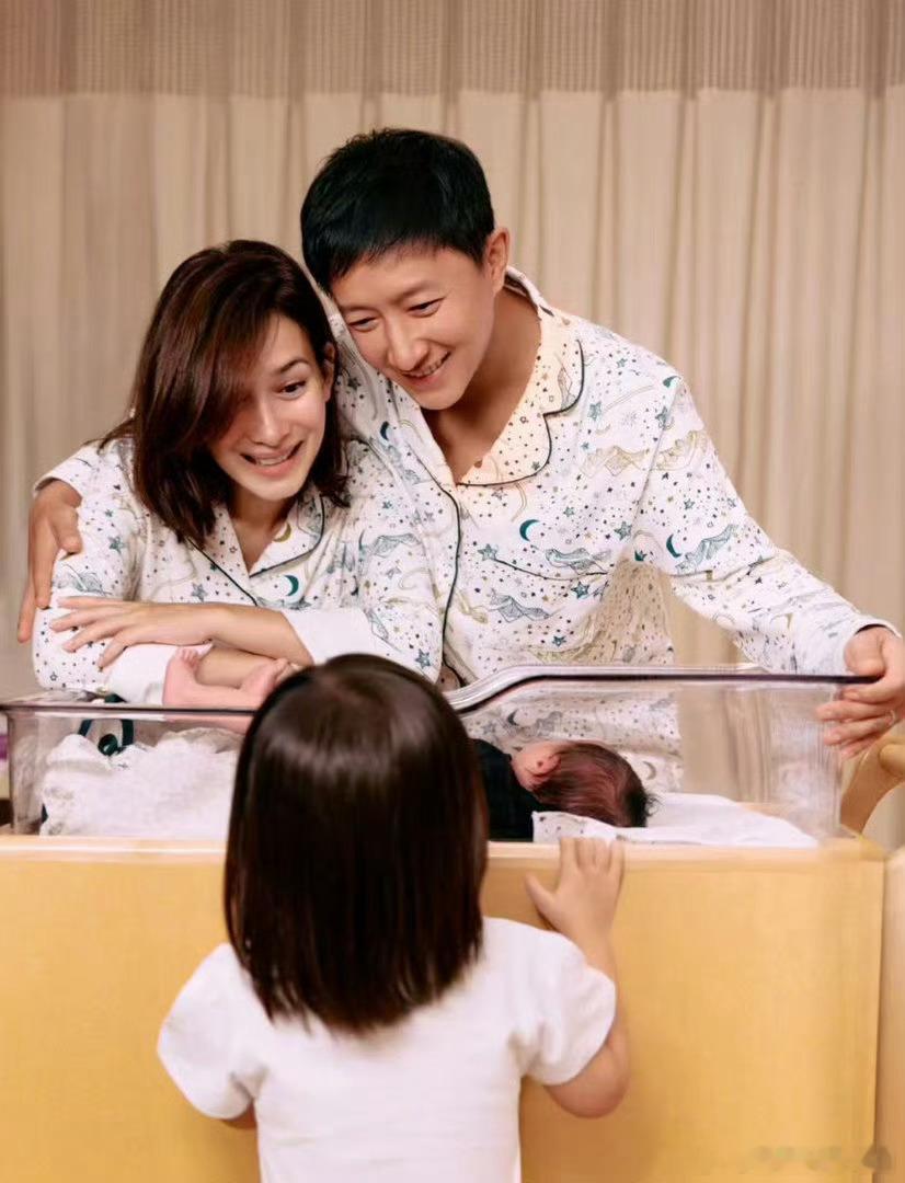 哪一刻你有了当妈的感觉 卢靖姗说当妈不必完美，张踩铃为了全心爱一个人成为妈妈，她