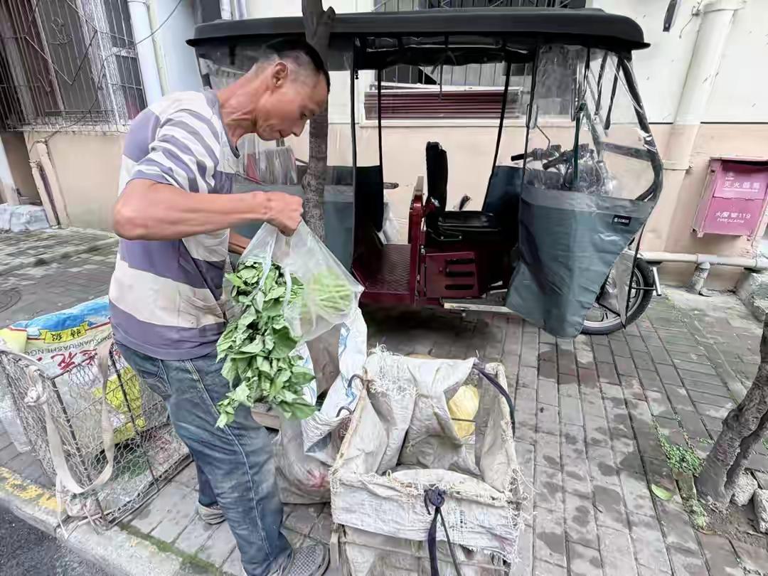 看哭无数人！武汉大叔摆摊救妻被逼绝境，全城百姓自发兜底太暖心
 （个人观点仅供参