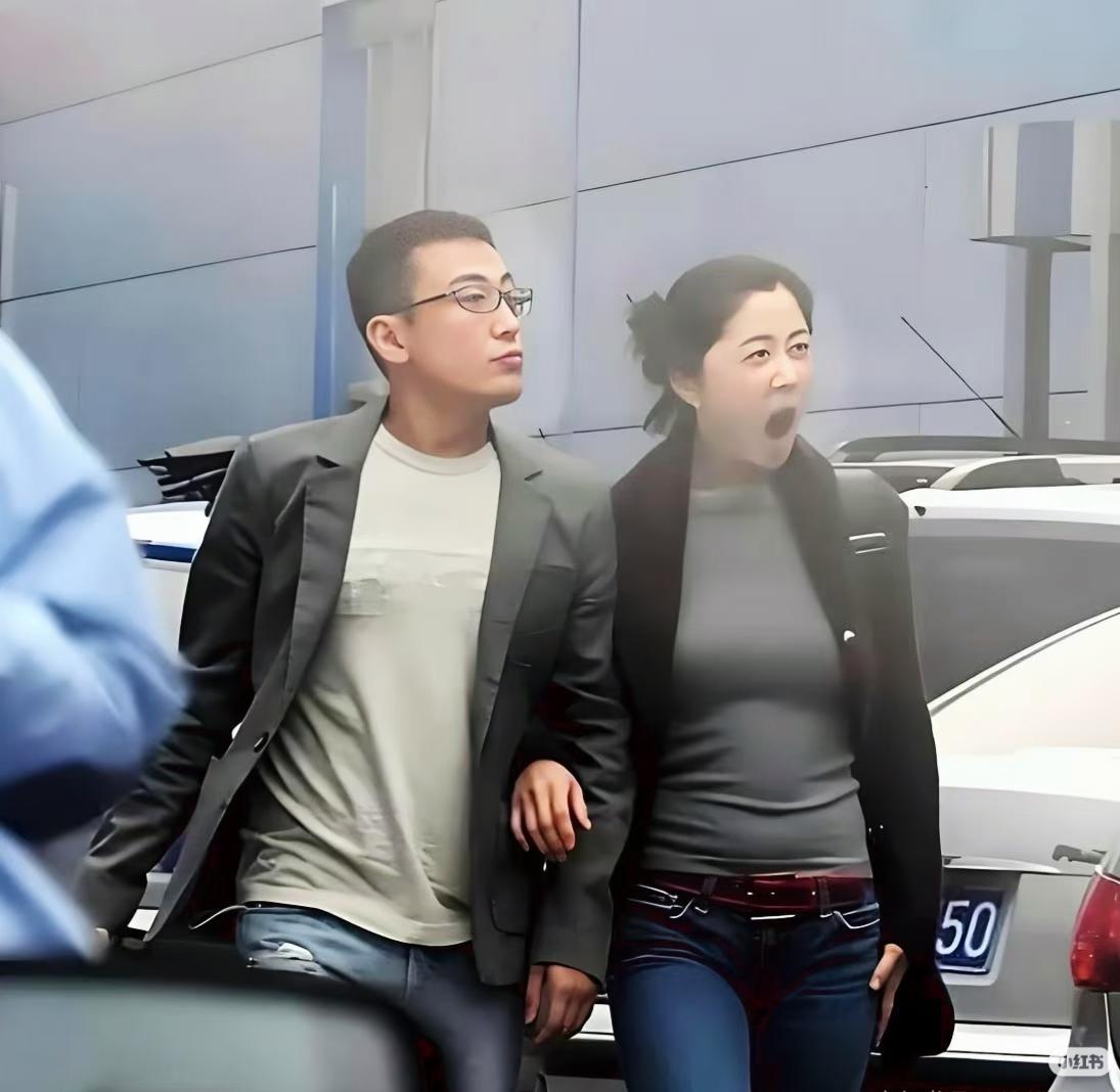 文涛兄未婚，
却一直没有闲着。