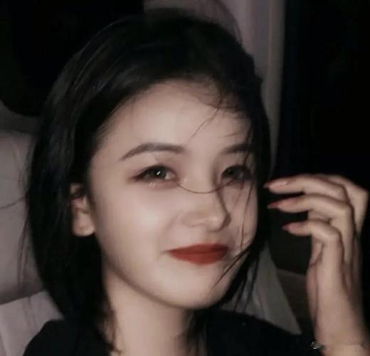 #只要相爱就可以结婚吗# #哪个点触动你决定结婚# 对于结婚这件事，很多人或许都