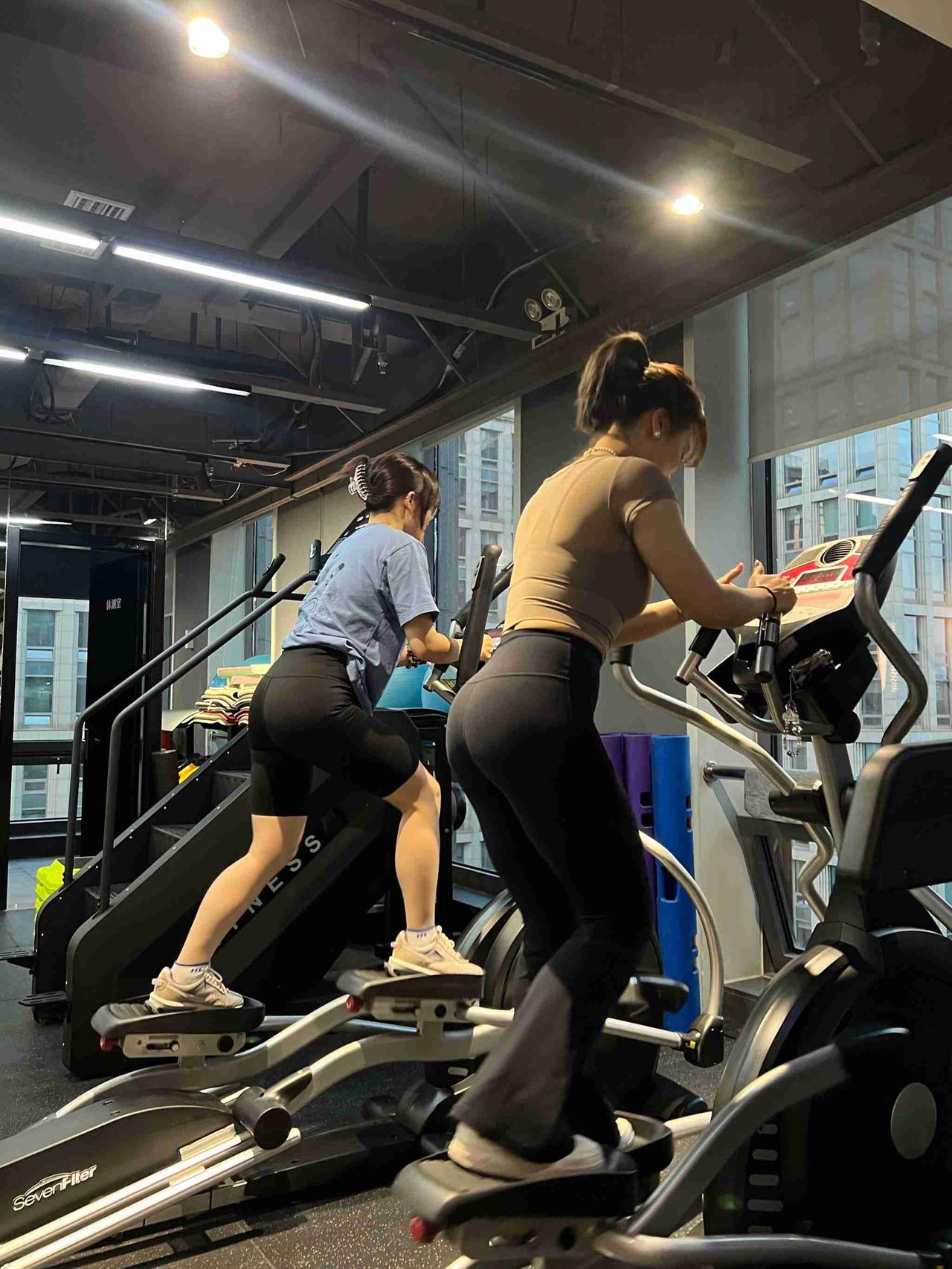 和朋友去锻炼一下！
带定位晒今日生活
我的今日状态：😁轻松愉快
我这里的天气：