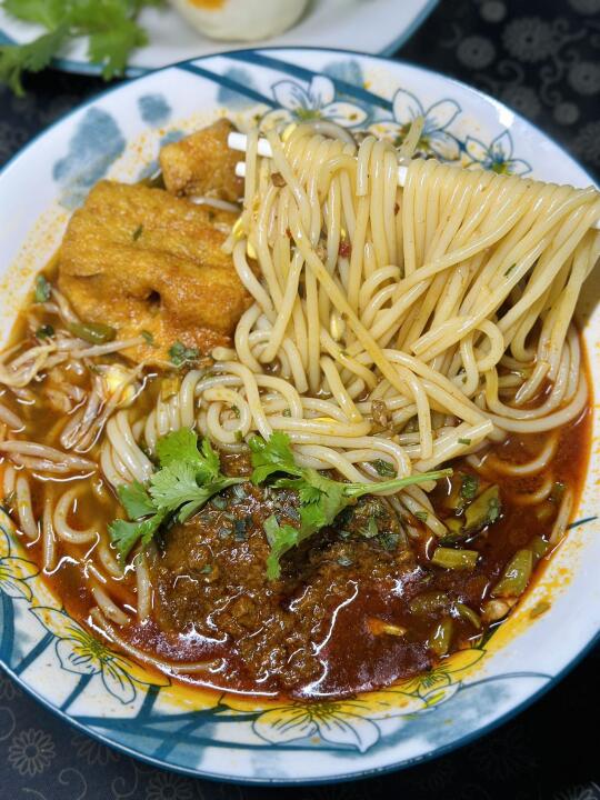 香菜牛肉包配三鲜粉！适合打工人的早餐CP