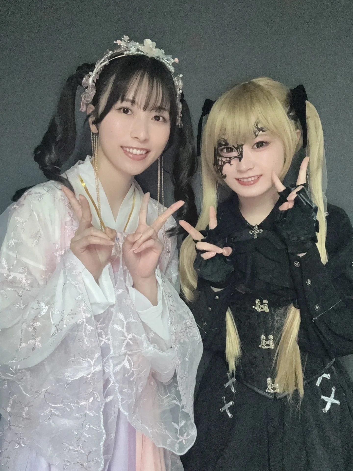 佐々木琴子「けっこう前の ポストコ オフショット🐱」 