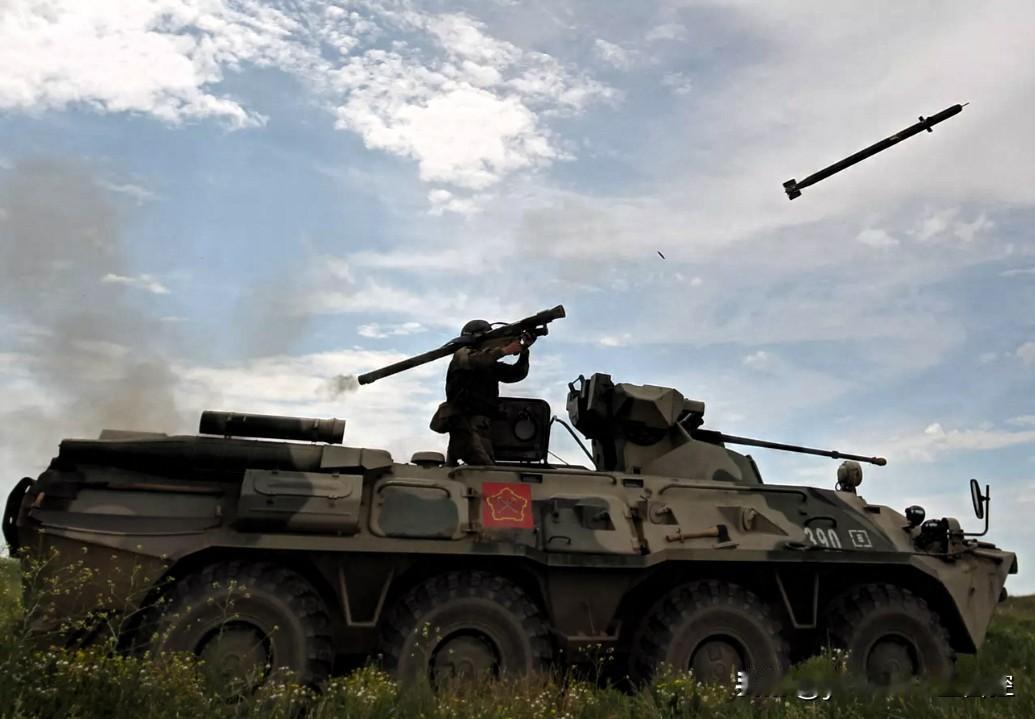 据俄国防部3月18日综合通报：
    过去24小时里，俄防空部队共拦截并摧毁了