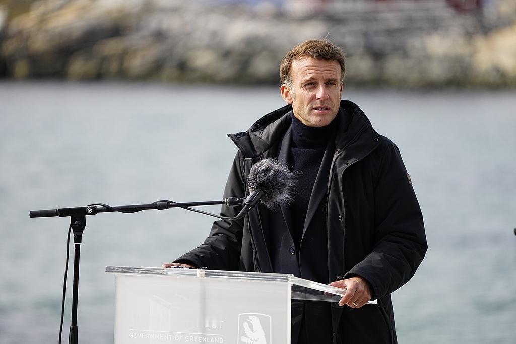 12月17日，法国猪肉对华出口遭重创！马克龙回国后立刻翻脸，中方果断予以严惩。