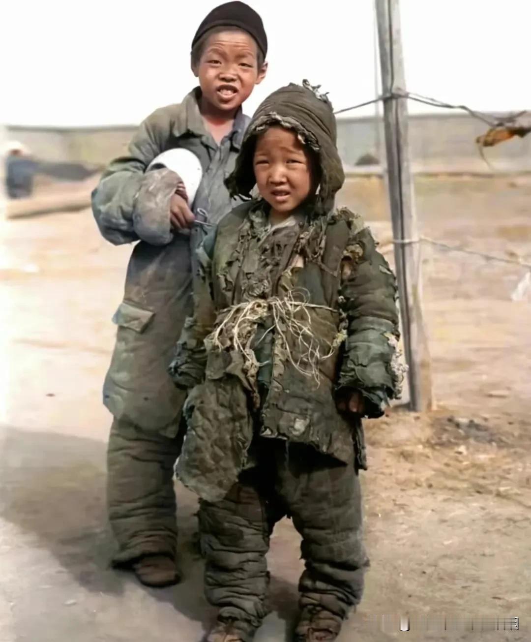 #在饥荒时期，人们是如何生活的？#

饥荒，作为一种严重的自然灾害或人为危机的结