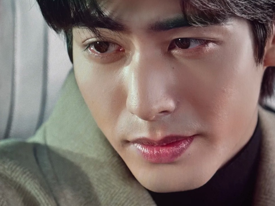 林总亲完曦光跟吃辣条没擦嘴一样亲歪了 惩罚你们重亲一次 