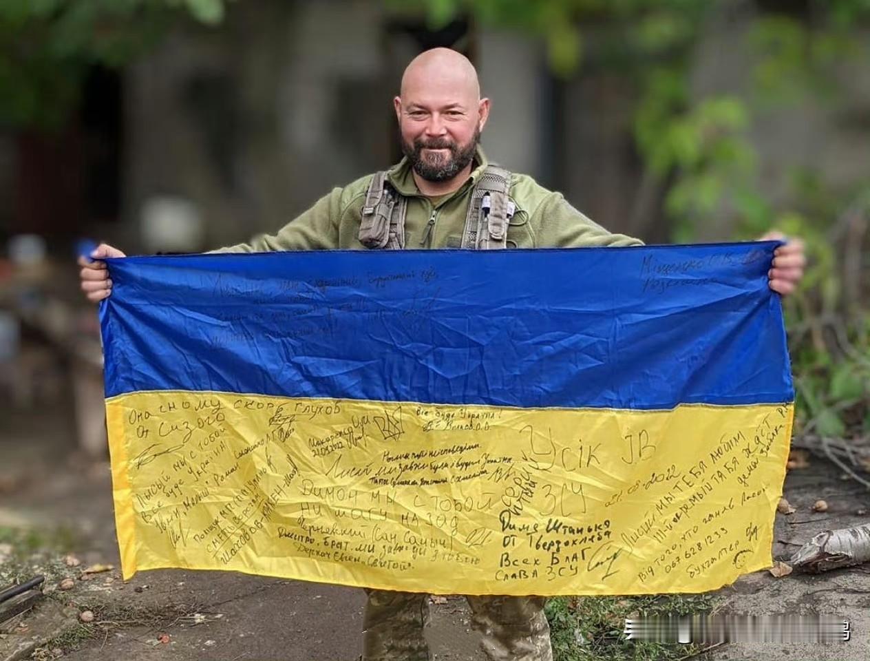 乌克兰首个揭露泽连斯基和叶尔马克的腐败行为的“吹哨人”，死了。
他被以“爱国者”