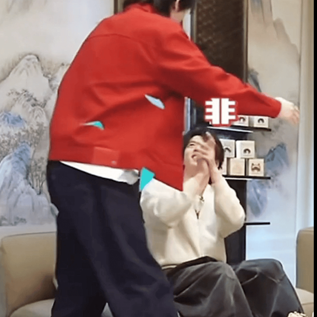 大型犬等待安抚中 