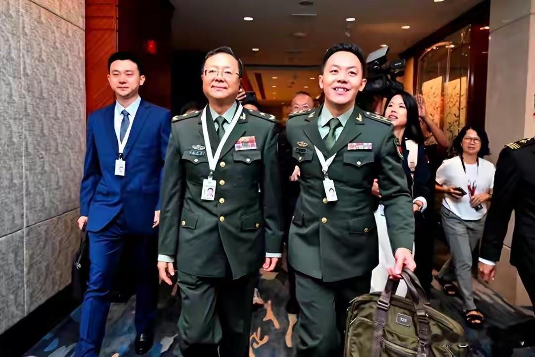 香会结束，中方少将登机回国，菲日代表团临走前，把脸丢了个精光
 
孟祥青少将走的