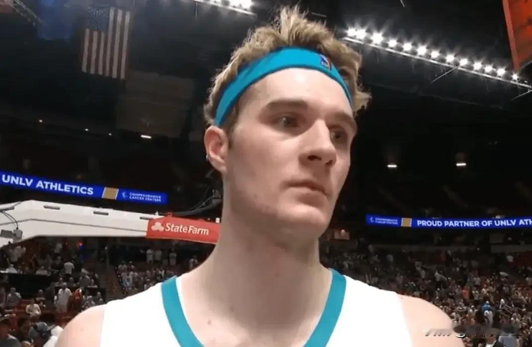 7月12日的NBA夏季联赛，黄蜂111 - 105力克爵士，这场比赛黄蜂29号秀