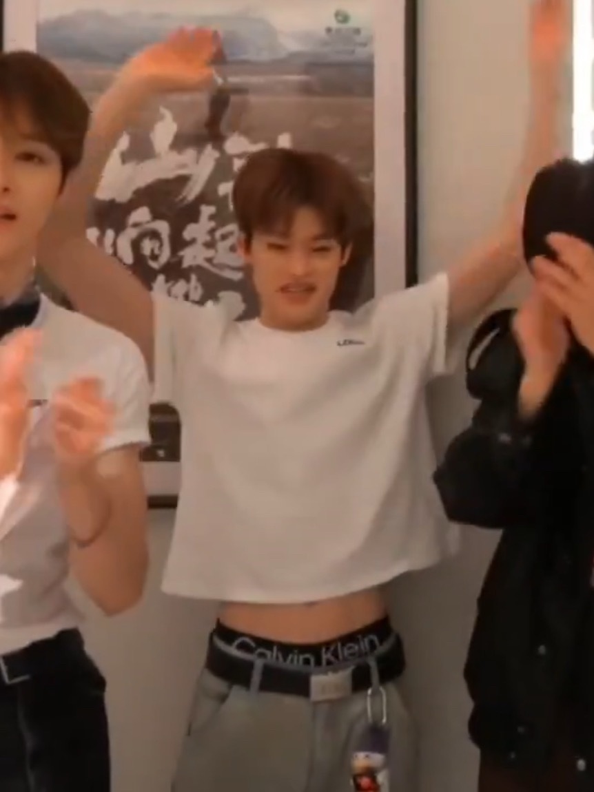 我家囡囡的细腰🥵  专栏 · 炤熙的身体图鉴(ෆ ͒•∘̬• ͒)◞