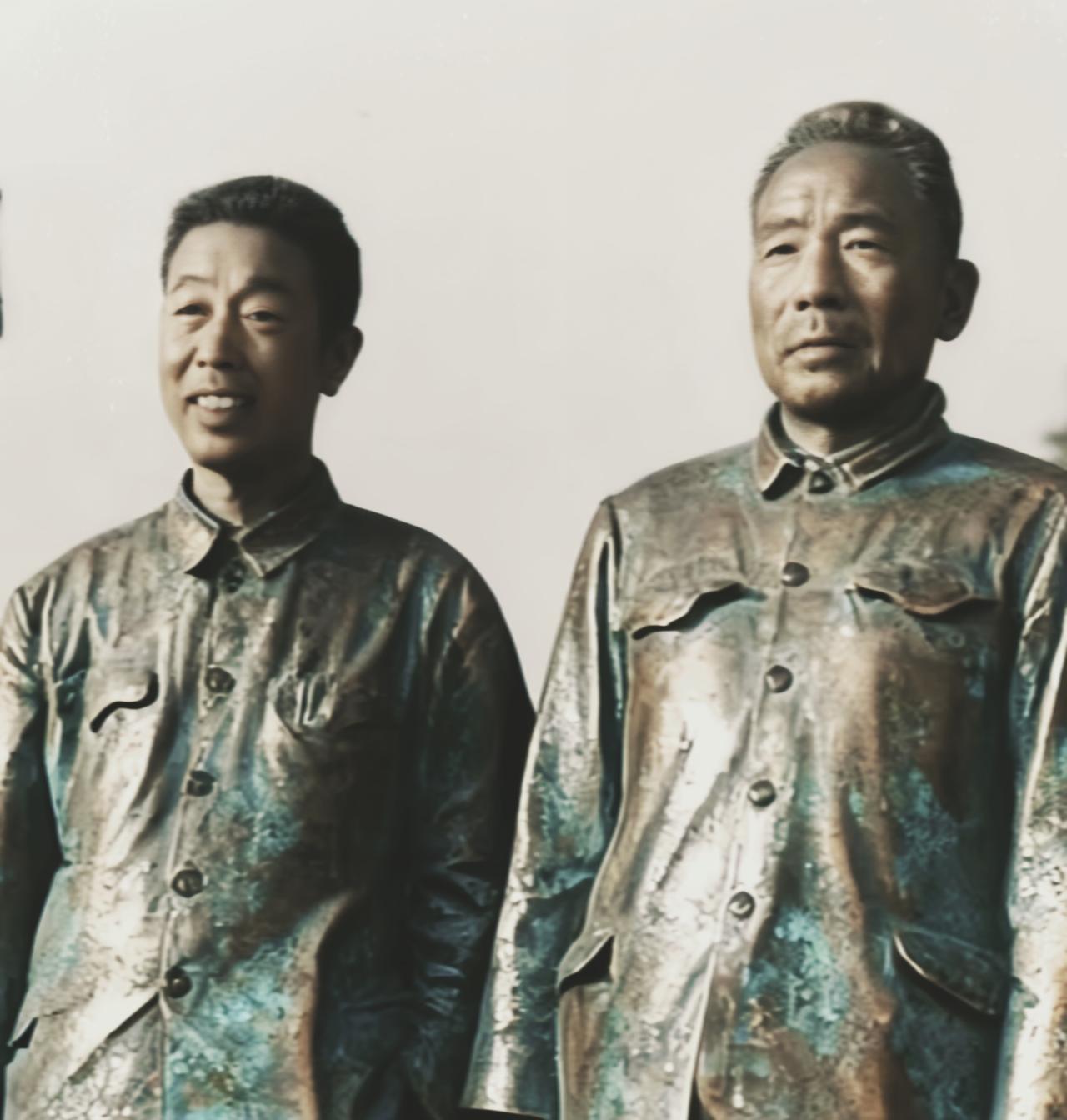 原宁晋县人民政府县长 张永和同志与原宁晋县政协副主席孙美玉同志下乡时合影照
张永