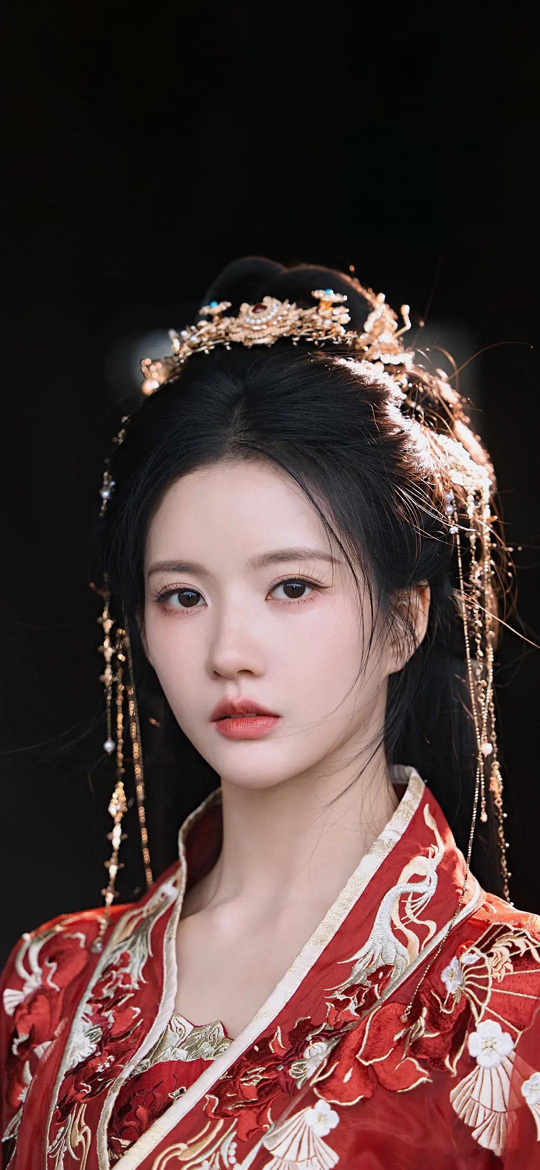 刘些宁为什么没有营销大美女我觉得她好漂亮，不输那些营销靠脸吃饭的，都说我审美不行