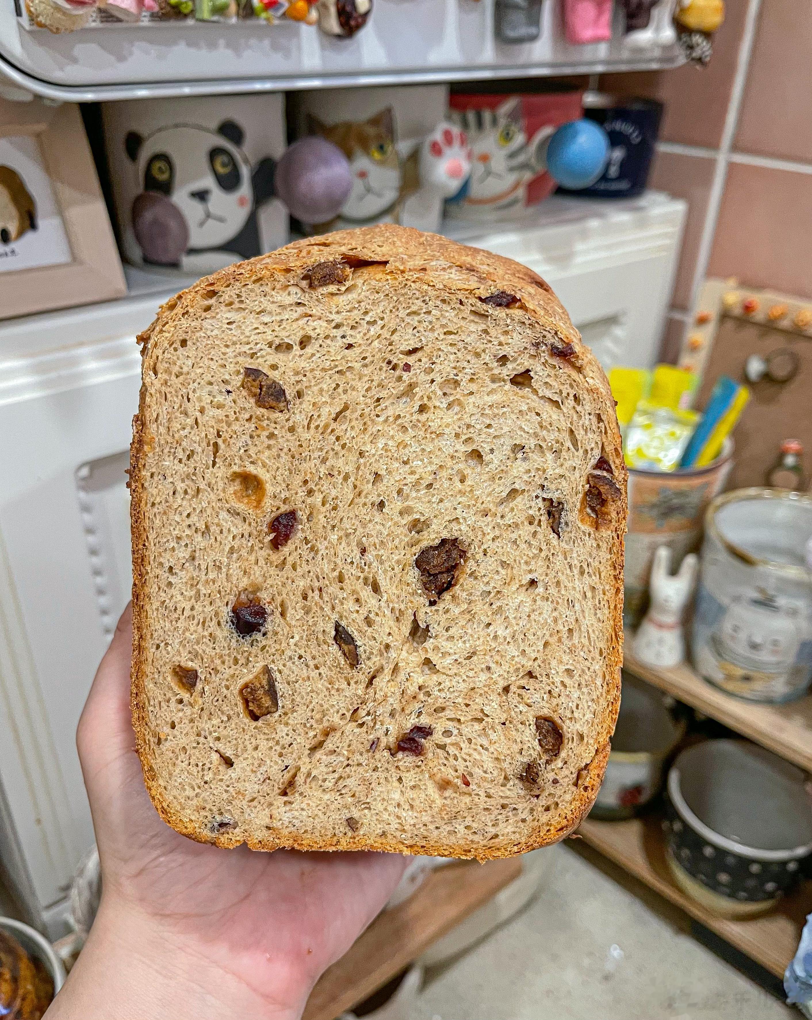 这……也太好吃了吧，口感很像干果欧包！全麦吐司（无糖无油100%全麦）一点高筋面