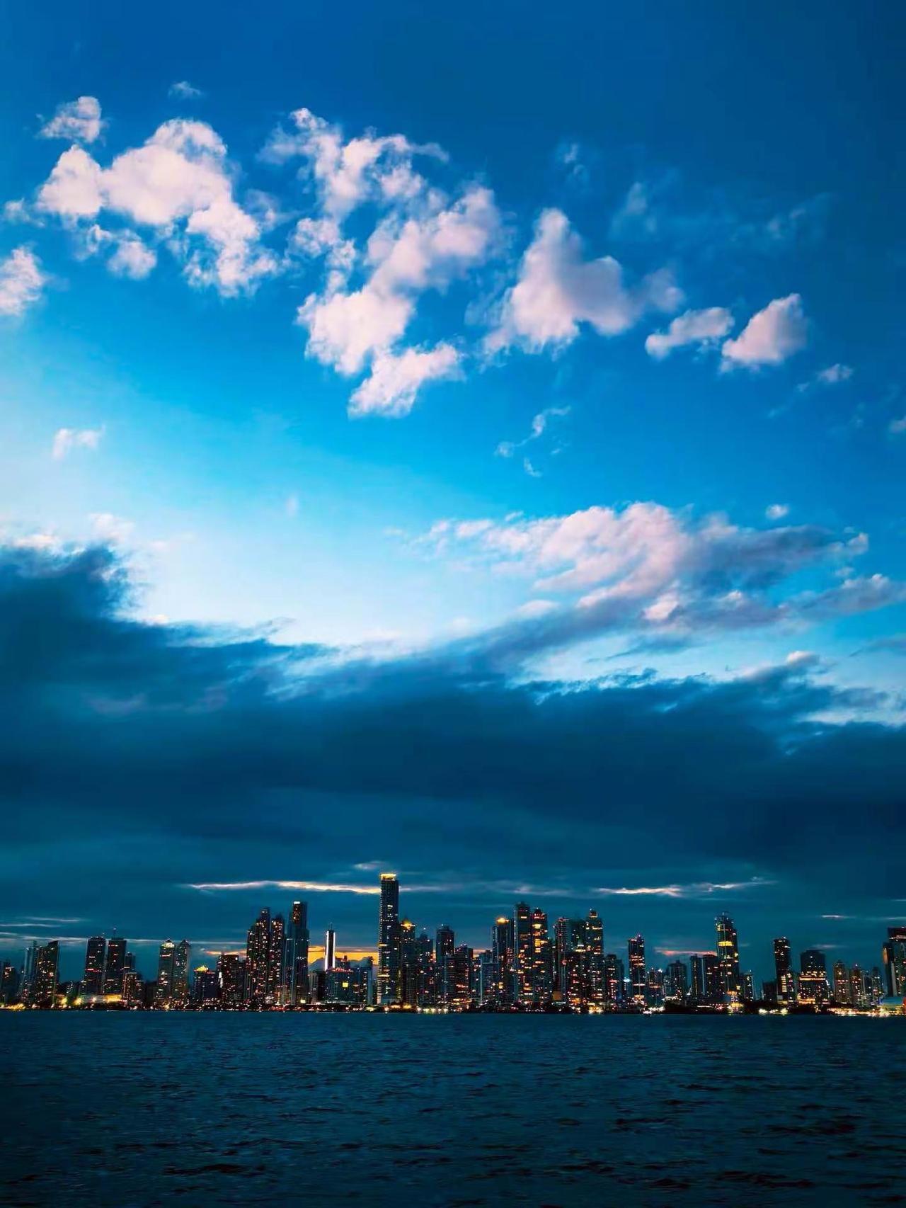 人到中年，前方无人引路，后方路人无人托底，撞了南墙自己补，万般无奈自己渡。悟空