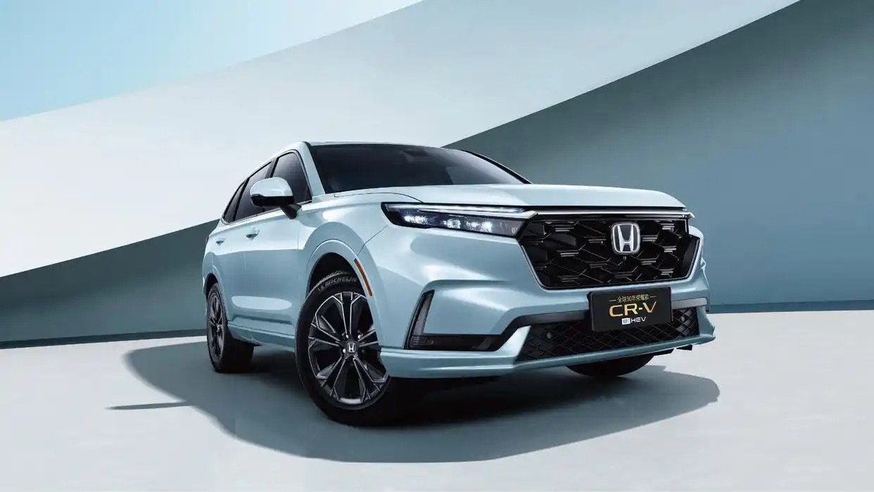 增配不加价，东风本田CR-V 30年荣耀款14.59万起。新车共推出11款车型，