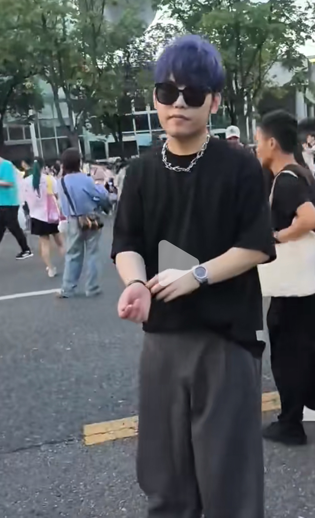 这是什么爆笑名场面！分伦天团集体开大，唱腔神态神复刻，本尊来了都得愣神，这第二名