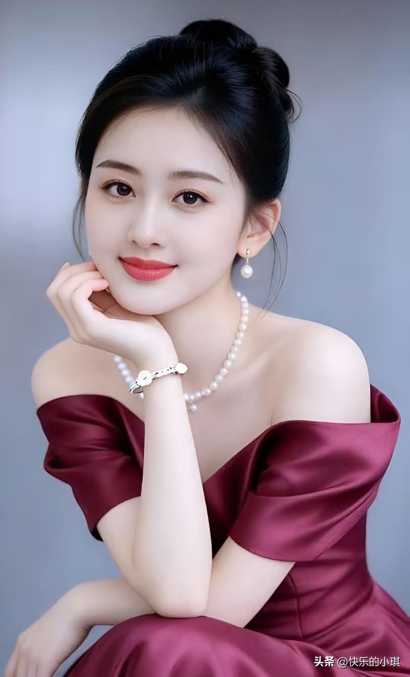 这位姑娘放话啦：谁要是能对出绝妙上联，她可以全程伺候，端茶倒水随便安排，人也特别
