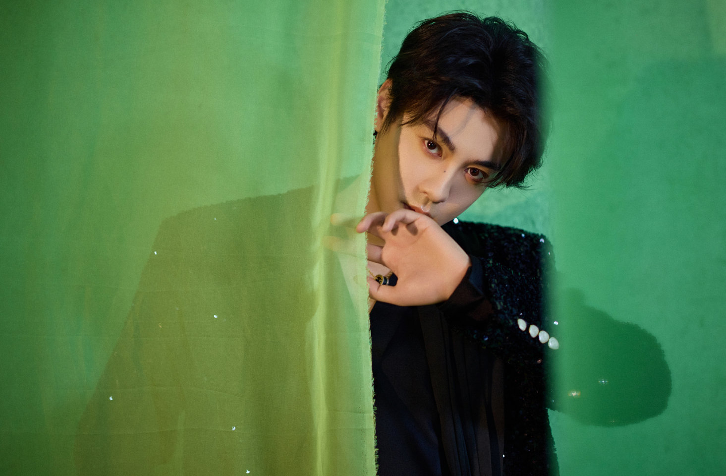 田栩宁 💛向全世界安利田栩宁 我想在黄昏写上一封书信，载着落日的余晖和银河的浪