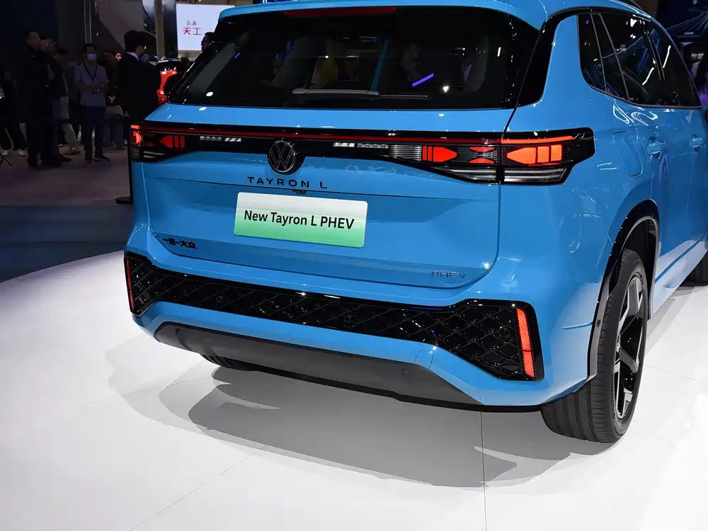 探岳L PHEV德系家用插混SUV：加长轴距家用插混SUV，解决老款探岳后排局促