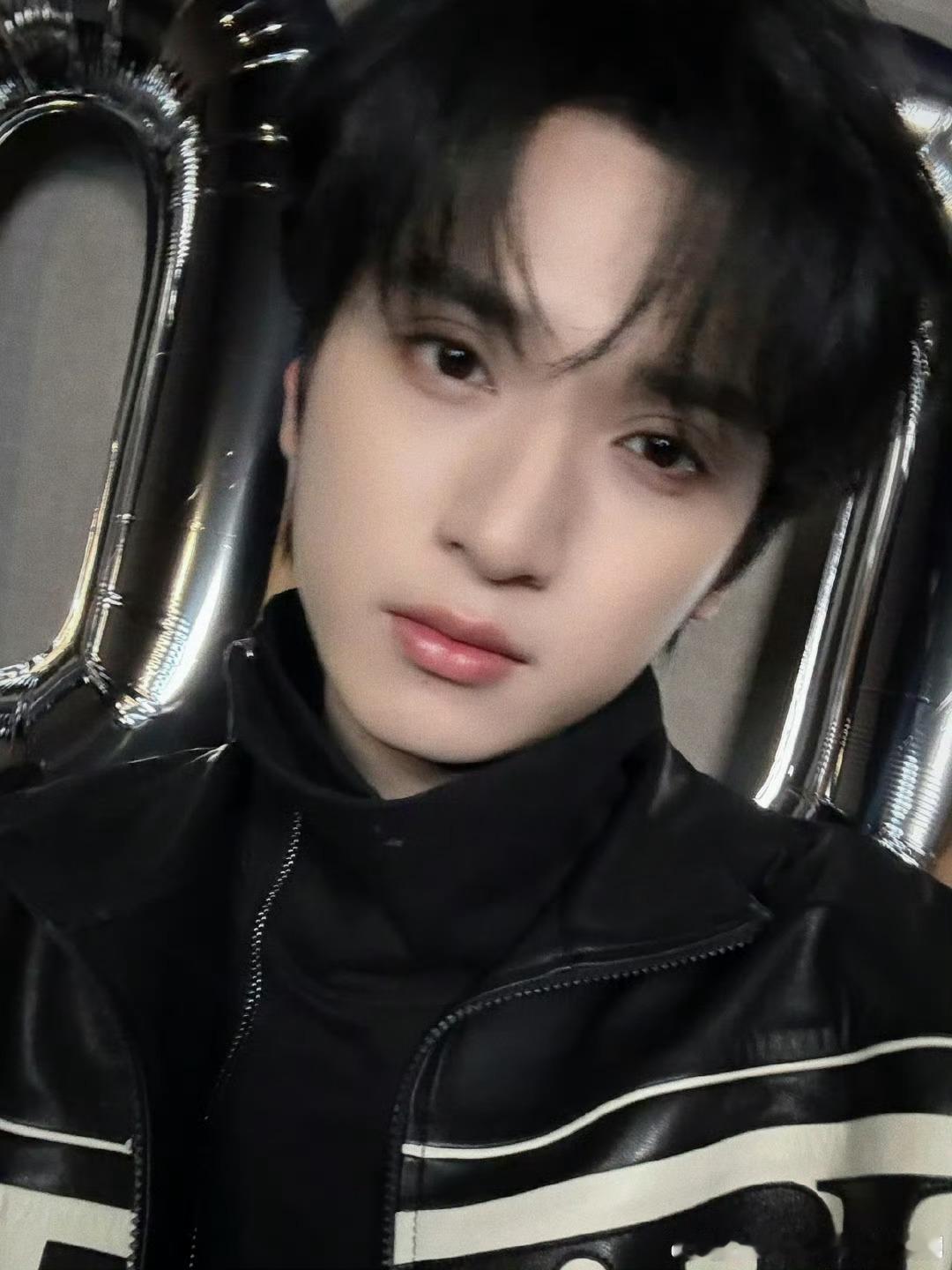 严浩翔2000w粉丝福利严浩翔粉丝破2千万发文 挺好的 