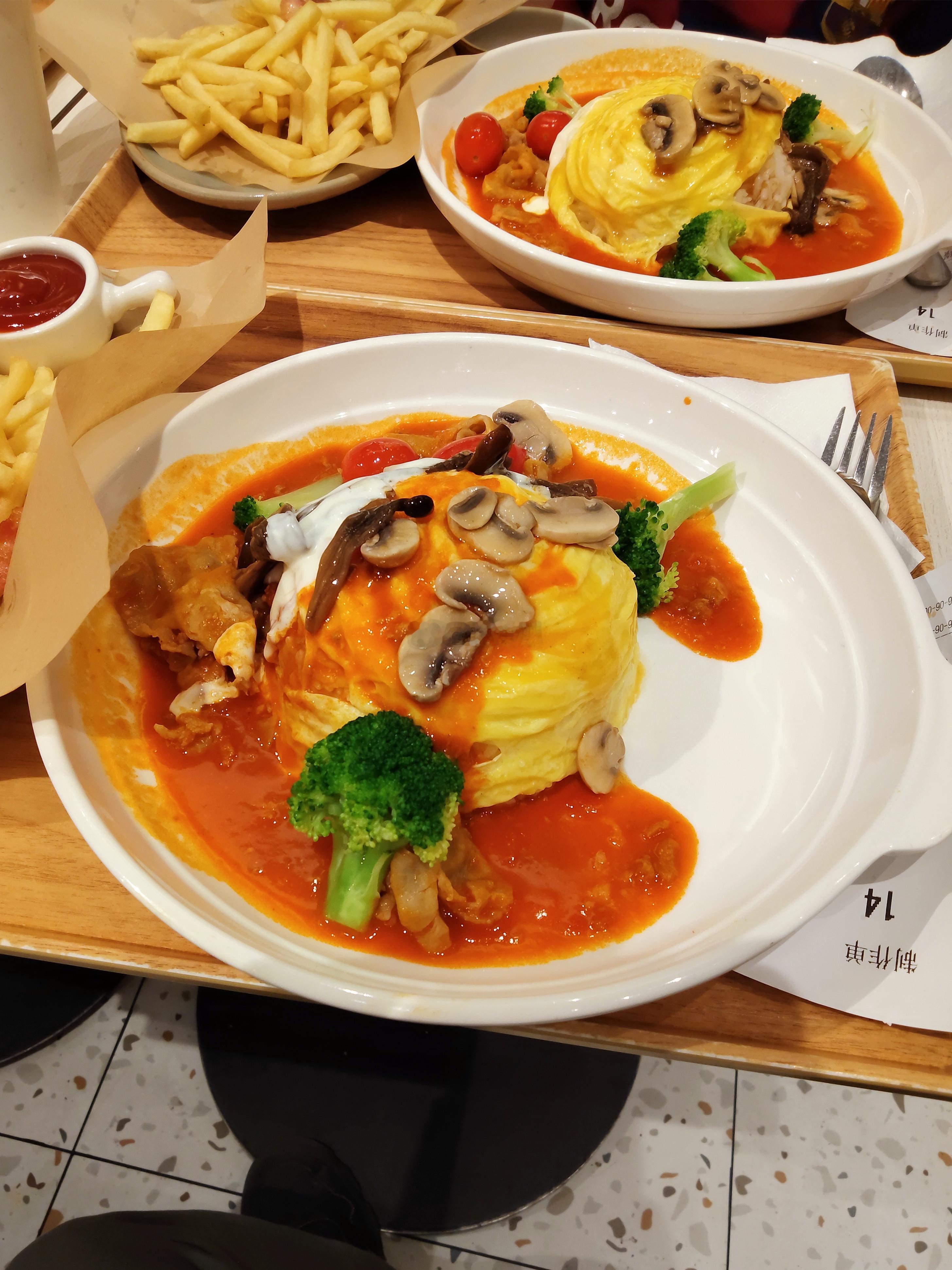 忘记第几次来万象城池奈了，这家店生意还是很好，确切的说，这里大部分店生意都是很好