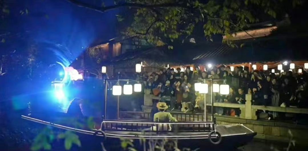 超可爱的崽崽王一博[超话]王一博 奶萌才是本体 👑王一博香奈儿品牌形象大使 ​